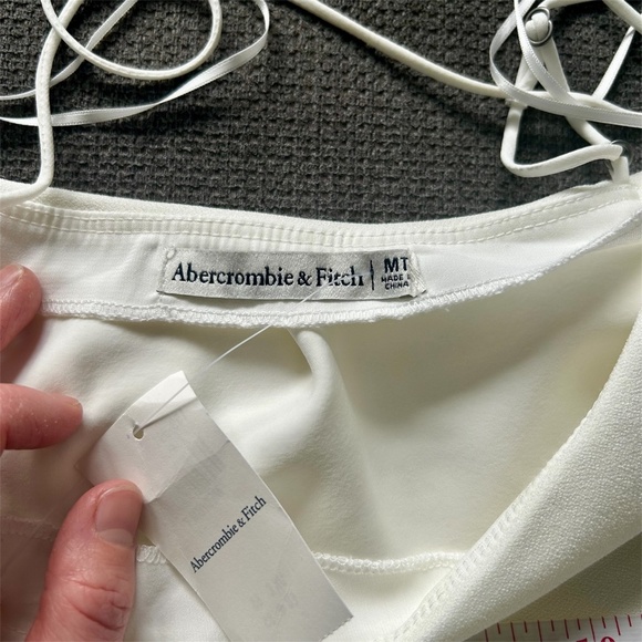 Abercrombie & Fitch Women's Dress, Adjustable Straps, Skort, White, NWT - Picture 10 of 11